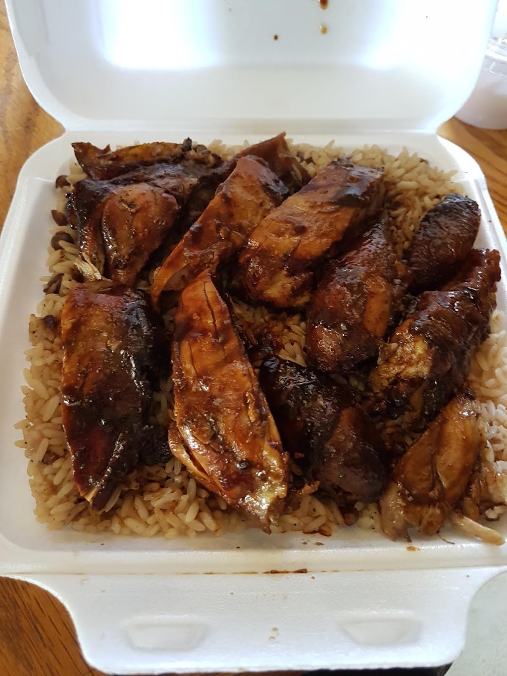 Sunset Caribbean | 3745 Lawrence Ave E, Scarborough, ON M1G 1P7, Canada | Phone: (416) 289-3737