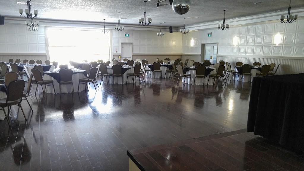 Ferndale Banquet Hall & Catering | 24 Ferndale Industrial Dr, Barrie, ON L4N 9V6, Canada | Phone: (705) 721-4255