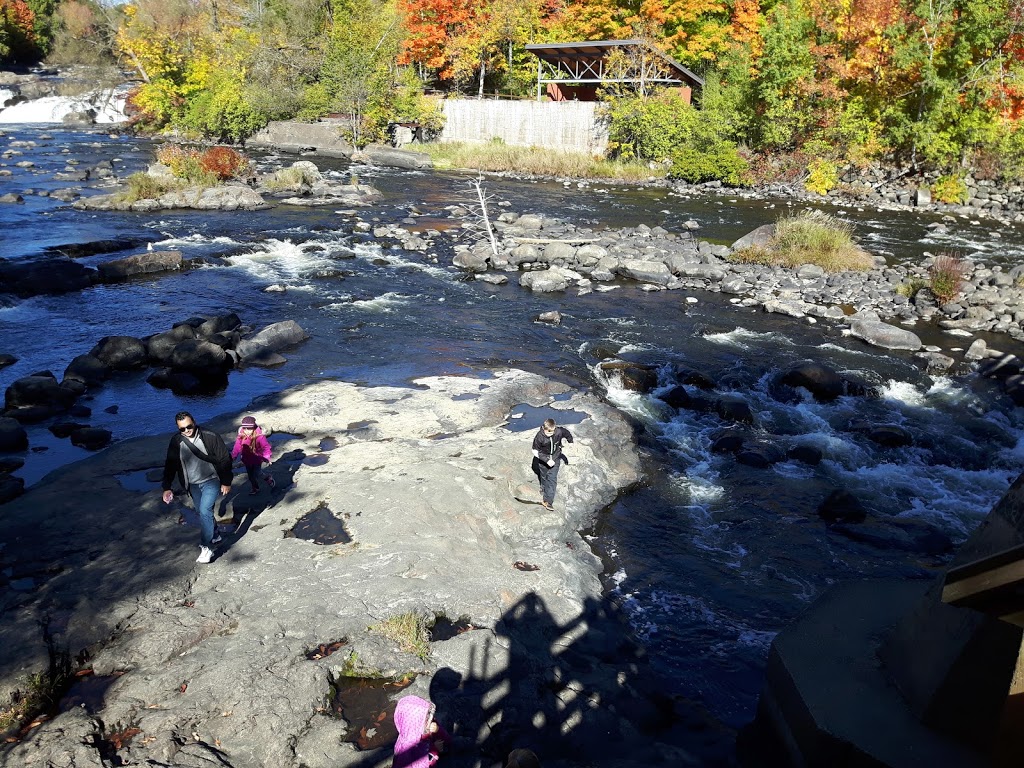 Parc régional de la Rivière-du-Nord (stationnement Prévost) | Chemin du Plein Air, Prévost, QC J5L 2S2, Canada | Phone: (450) 431-1676