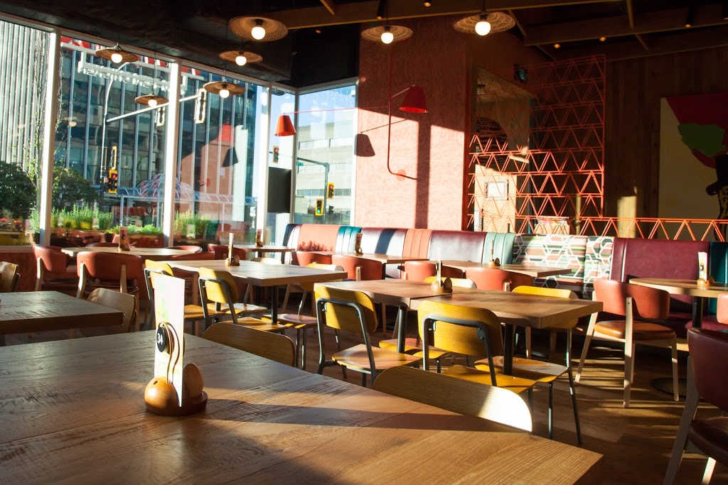 Nandos North Vancouver | 13th St E Unit 148, North Vancouver, BC V7M 2H7, Canada | Phone: (604) 988-4915