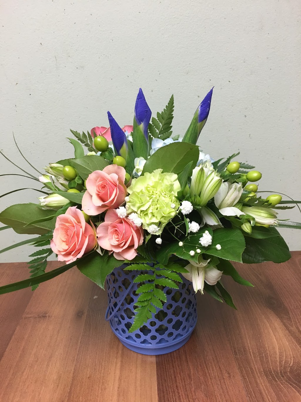 Charleswood Florists | 3534 Roblin Blvd, Winnipeg, MB R3R 0C9, Canada | Phone: (204) 888-2054