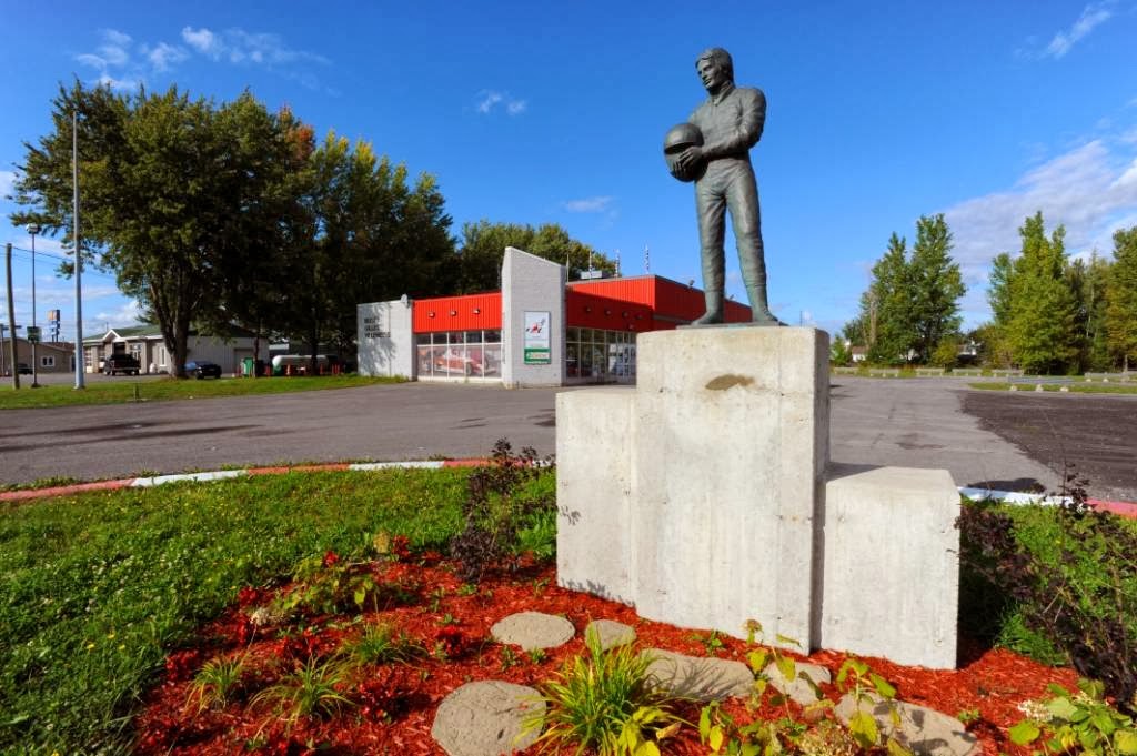 Musée Gilles Villeneuve | 960 Avenue Gilles Villeneuve, Berthierville, QC J0K 1A0, Canada | Phone: (450) 836-2714