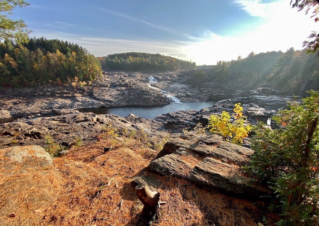 Belvédère des Chutes de Shawinigan | Chem. des Chutes, Shawinigan-Sud, QC G9N 6V1, Canada | Phone: (855) 525-4166