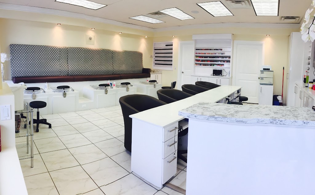 Laque Nail Bar | 10 Discovery Ridge Hill SW #906, Calgary, AB T3H 5X2, Canada | Phone: (403) 699-9744