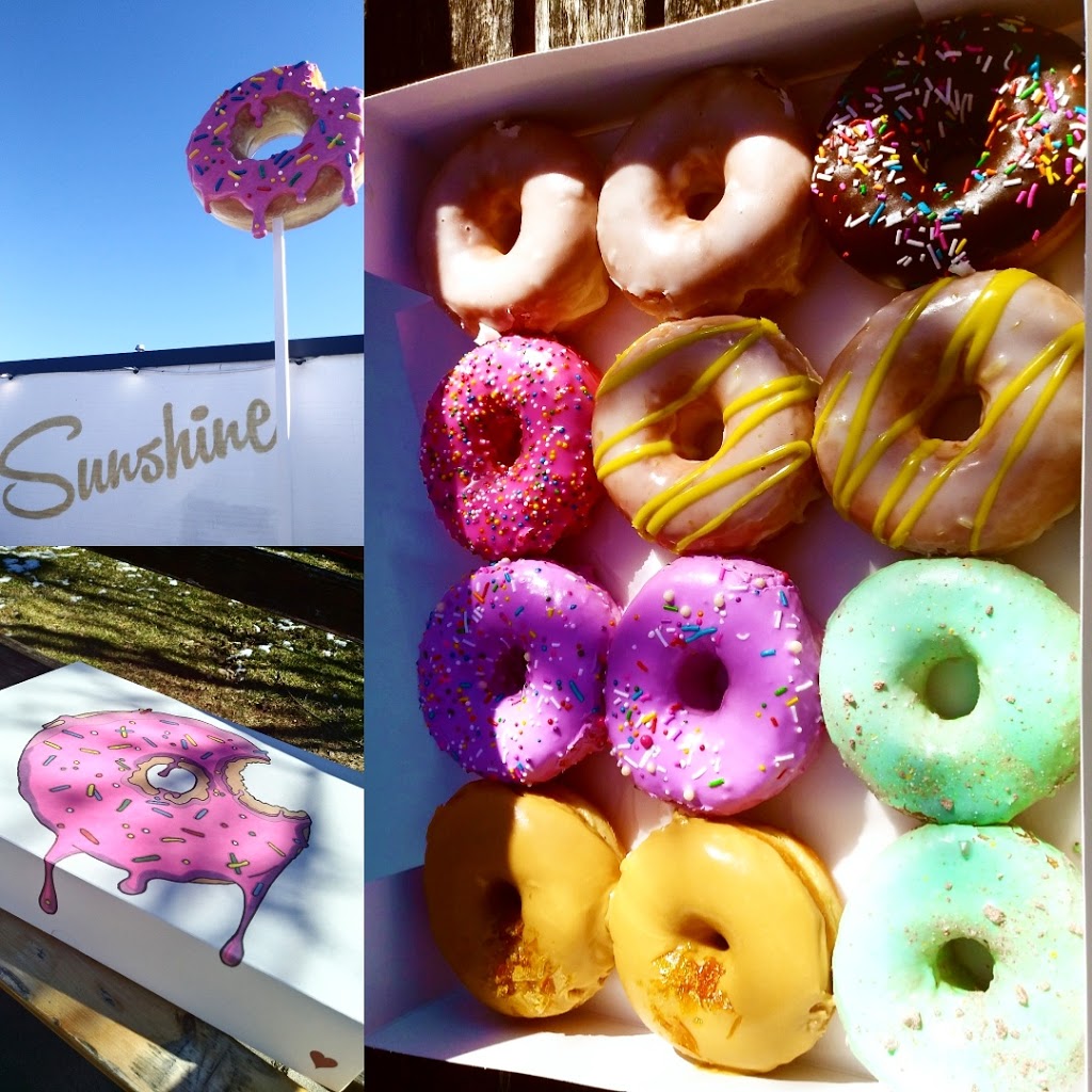 The Sunshine Doughnut Co. | 439 Brock Ave, Burlington, ON L7S 1M8, Canada | Phone: (905) 632-2300