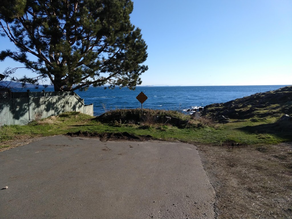 Smugglers Cove Kayak launch site | 3899 Smugglers Cove Rd (and, McAnally Rd, Victoria, BC V8N 4M2, Canada