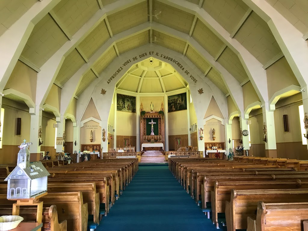 Eglise Notre Dame Des Bois | 24 Route de lÉglise, Notre-Dame-des-Bois, QC J0B 2E0, Canada | Phone: (819) 888-2901