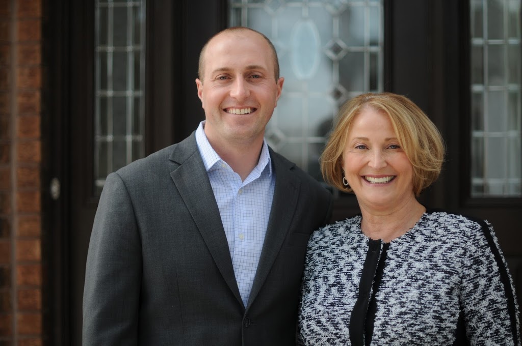 Anna and John Ostapyk - RE/MAX Hallmark Realty Group | 700 Eagleson Rd, Kanata, ON K2M 2G9, Canada | Phone: (613) 663-2720