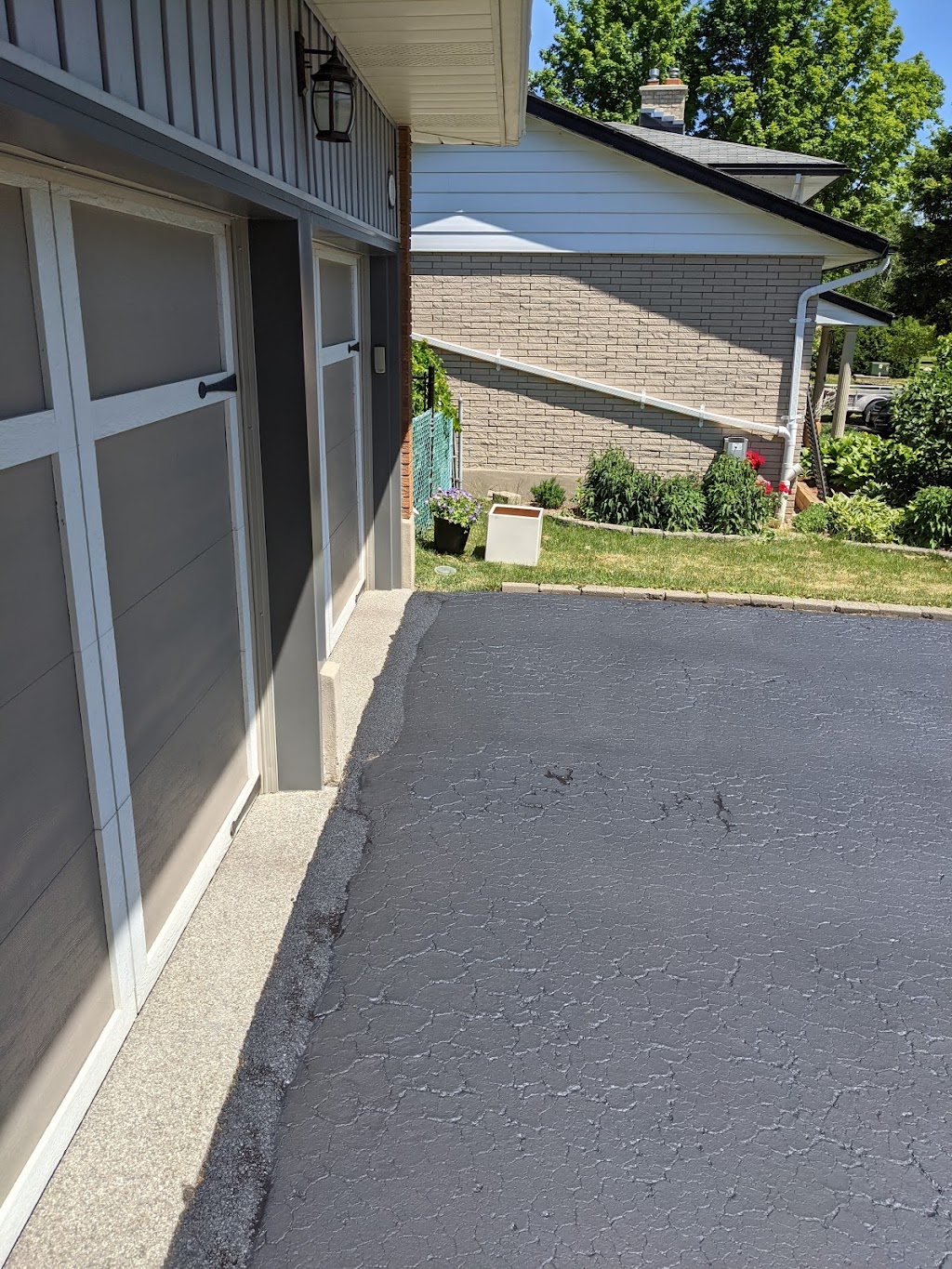 Tri Pro Asphalt Sealing | 59 Cheltonwood Av, Guelph, ON N1E 4E4, Canada | Phone: (519) 823-8786