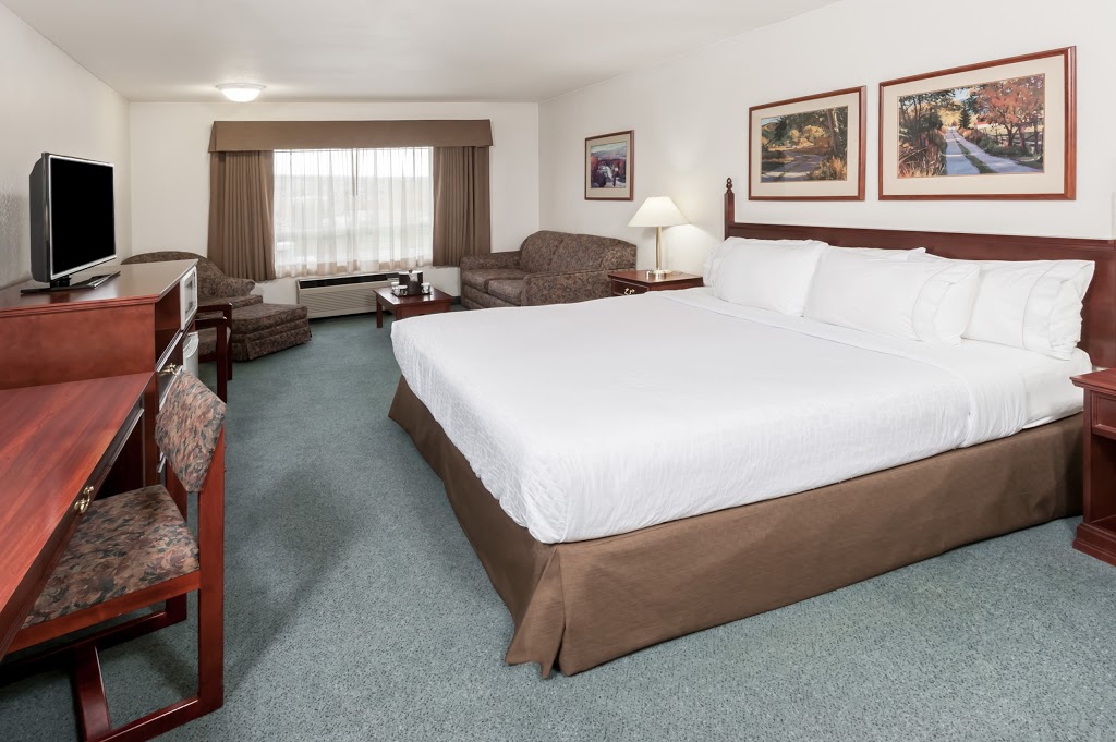 Ramada by Wyndham Cochrane | 10 Westside Dr, Cochrane, AB T4C 1M1, Canada | Phone: (403) 932-6355