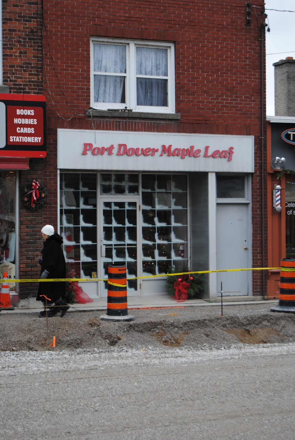 Port Dover Maple Leaf | 351 Main St, Port Dover, ON N0A 1N0, Canada | Phone: (519) 583-0112