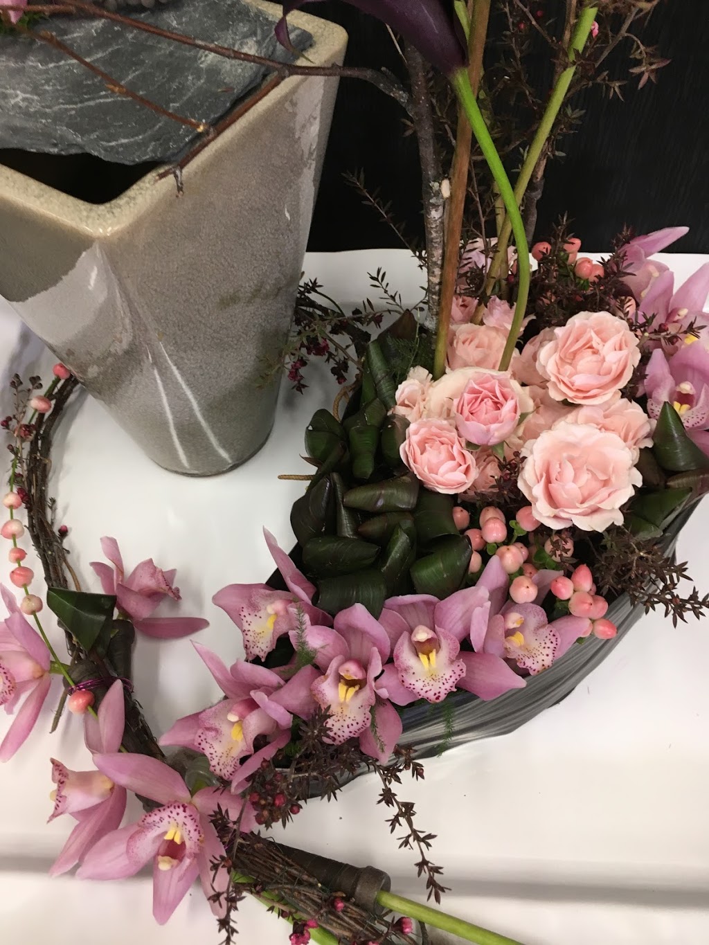 Bouquets & Bouquins | 405 Rue Saint Paul, Saint-Ubalde, QC G0A 4L0, Canada | Phone: (418) 283-4610