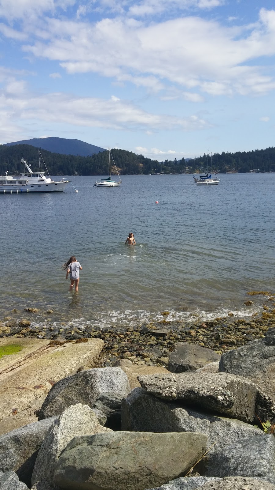 Armours Beach | 570 Marine Dr, Gibsons, BC V0N 1V1, Canada