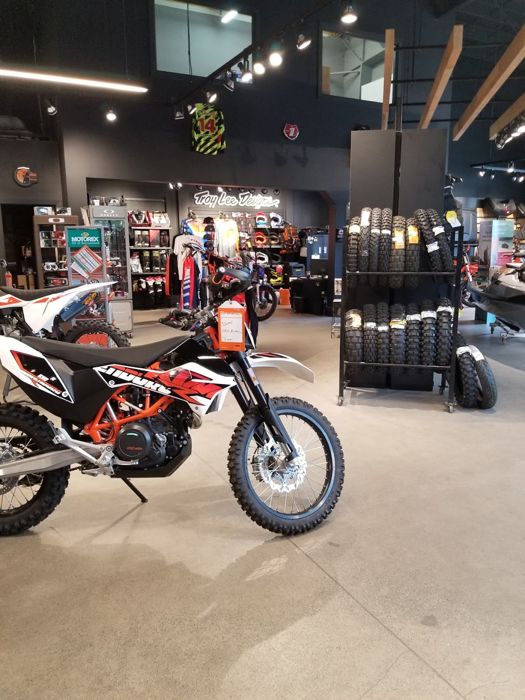 No Limits Motorsports | 38921 Queens Way, Squamish, BC V8B 0K9, Canada | Phone: (604) 815-4444