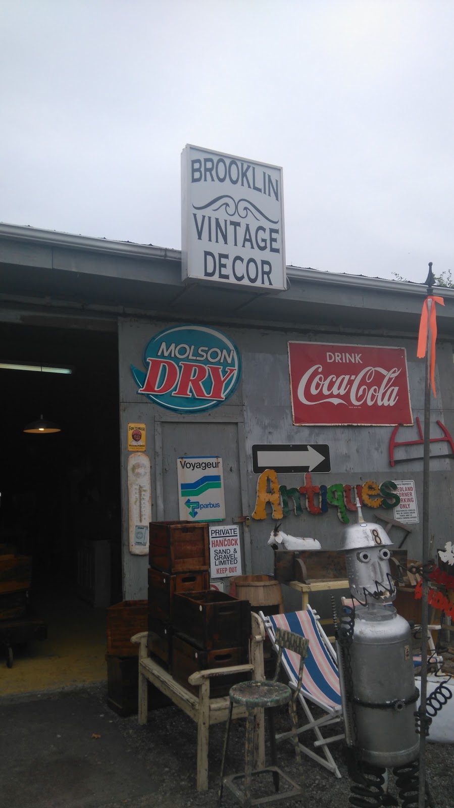 Brooklin Vintage Decor | 6 Campbell St, Whitby, ON L1M 2J6, Canada | Phone: (905) 626-4115