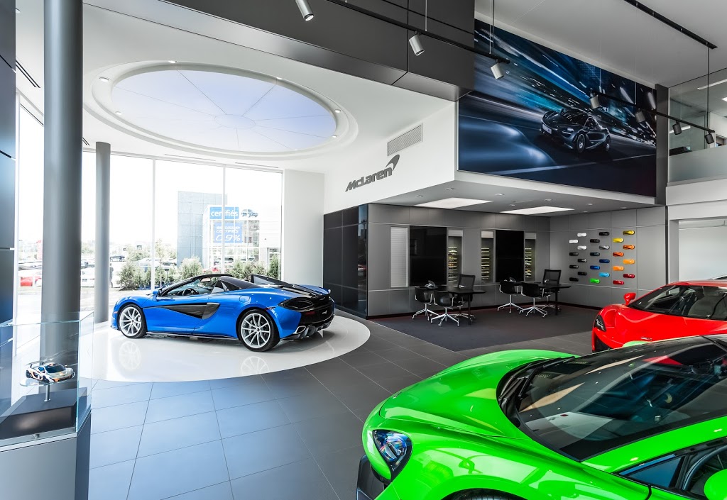 McLaren Montréal | 2300 Boulevard Chomedey, Laval, QC H7T 2W3, Canada | Phone: (844) 625-2685