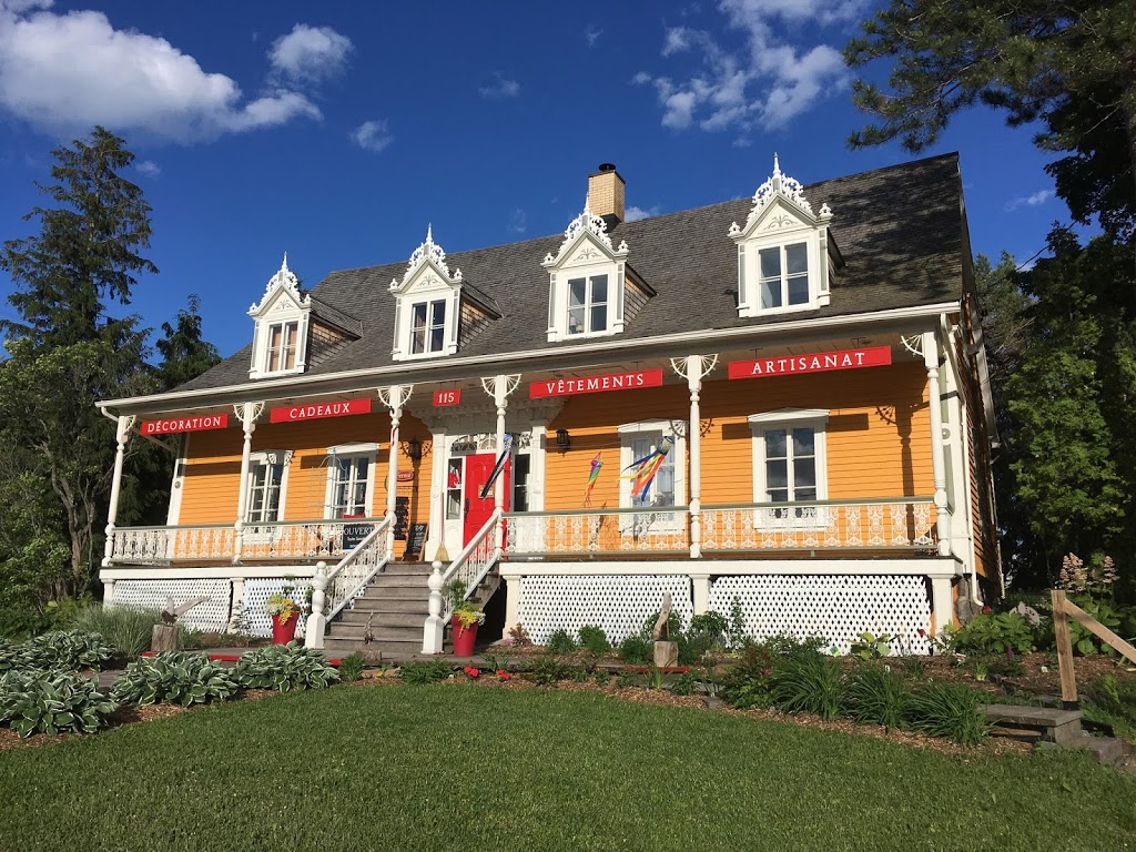 Boutique des Berges | 115 Avenue de Gaspé O, Saint-Jean-Port-Joli, QC G0R 3G0, Canada | Phone: (418) 998-9800