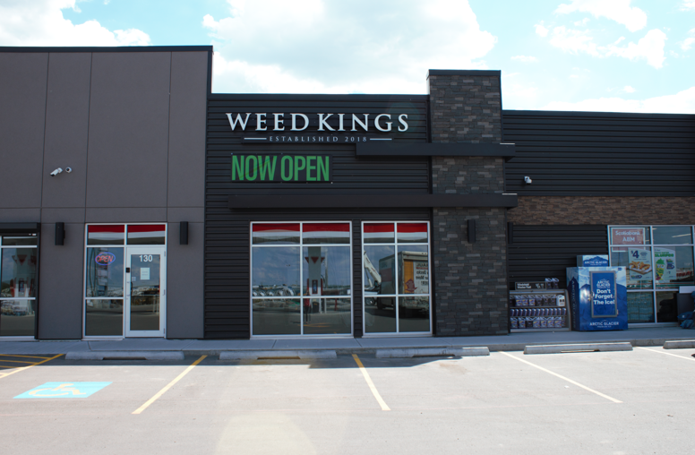 Weed Kings Inc | 1 Iron Gate Blvd #130, Sylvan Lake, AB T4S 0T8, Canada | Phone: (403) 597-4874
