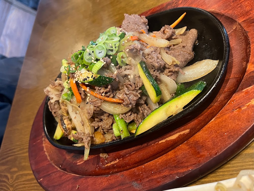 DAAN Korean Cuisine Restaurant | 9040 Blundell Rd #125, Richmond, BC V6Y 2N6, Canada | Phone: (604) 303-7076