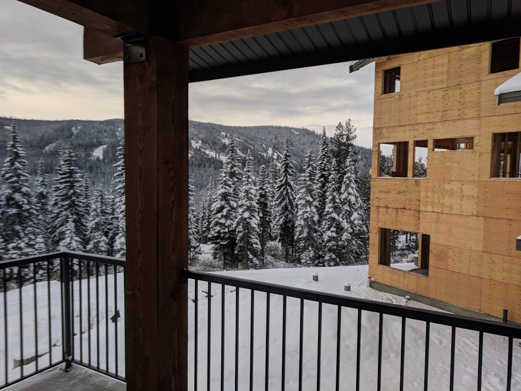 Lookout Ridge Chalet | 5425 Lookout Ridge Drive, Sun Peaks, BC V0E 5N0, Canada | Phone: (604) 780-2940