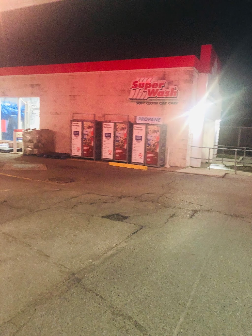 Petro-Canada & Car Wash | 3300 Woodroffe Ave, Nepean, ON K2J 4G5, Canada | Phone: (613) 843-8637