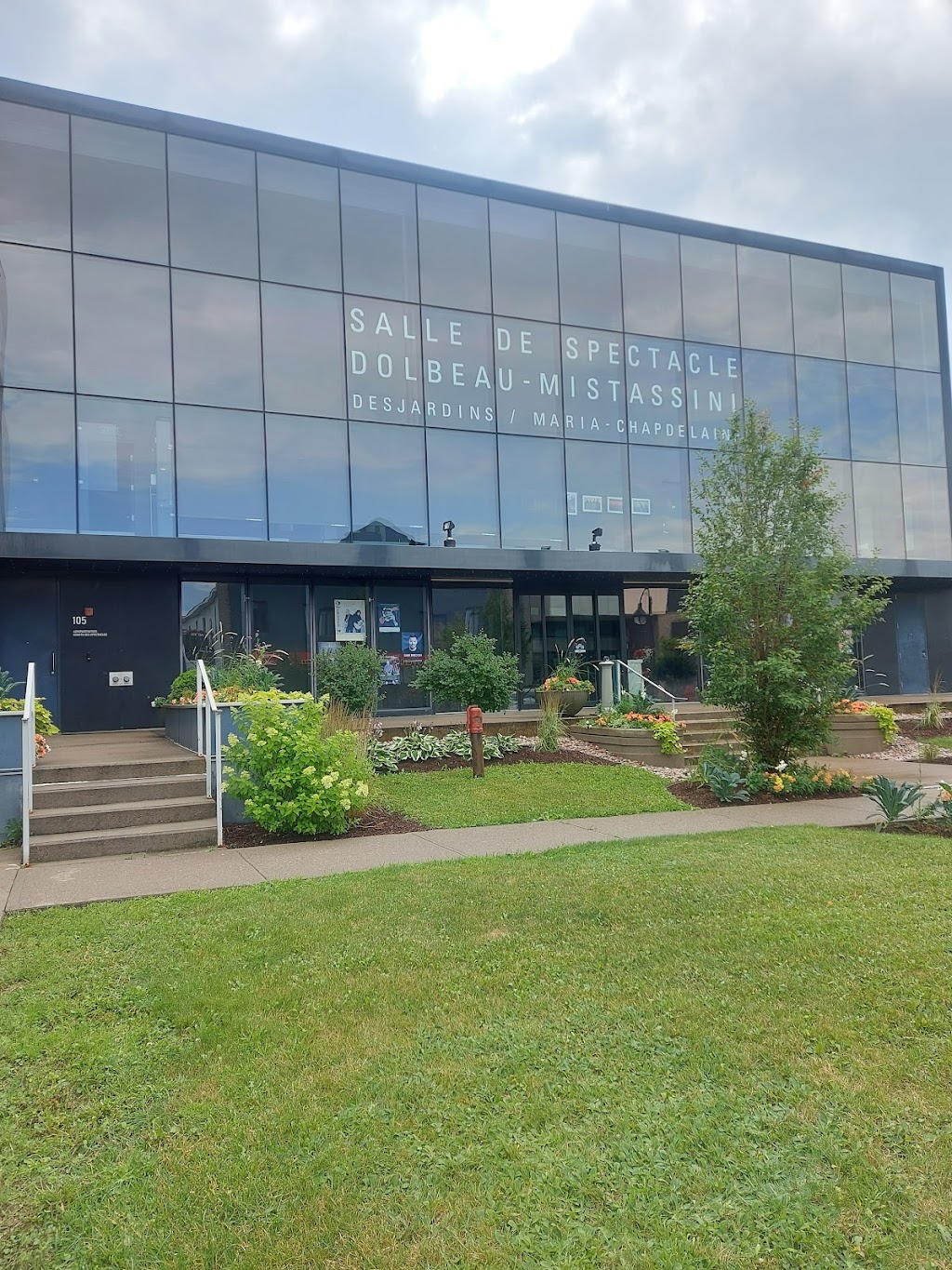 Salle de spectacle Desjardins/Maria-Chapdelaine | 105 Av. de lÉglise, Dolbeau-Mistassini, QC G8L 4W2, Canada | Phone: (418) 276-6781