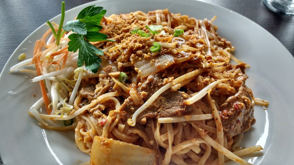 Meesais Thai Kitchen | 1271 Commissioners Rd W, London, ON N6K 1C9, Canada | Phone: (519) 657-3636