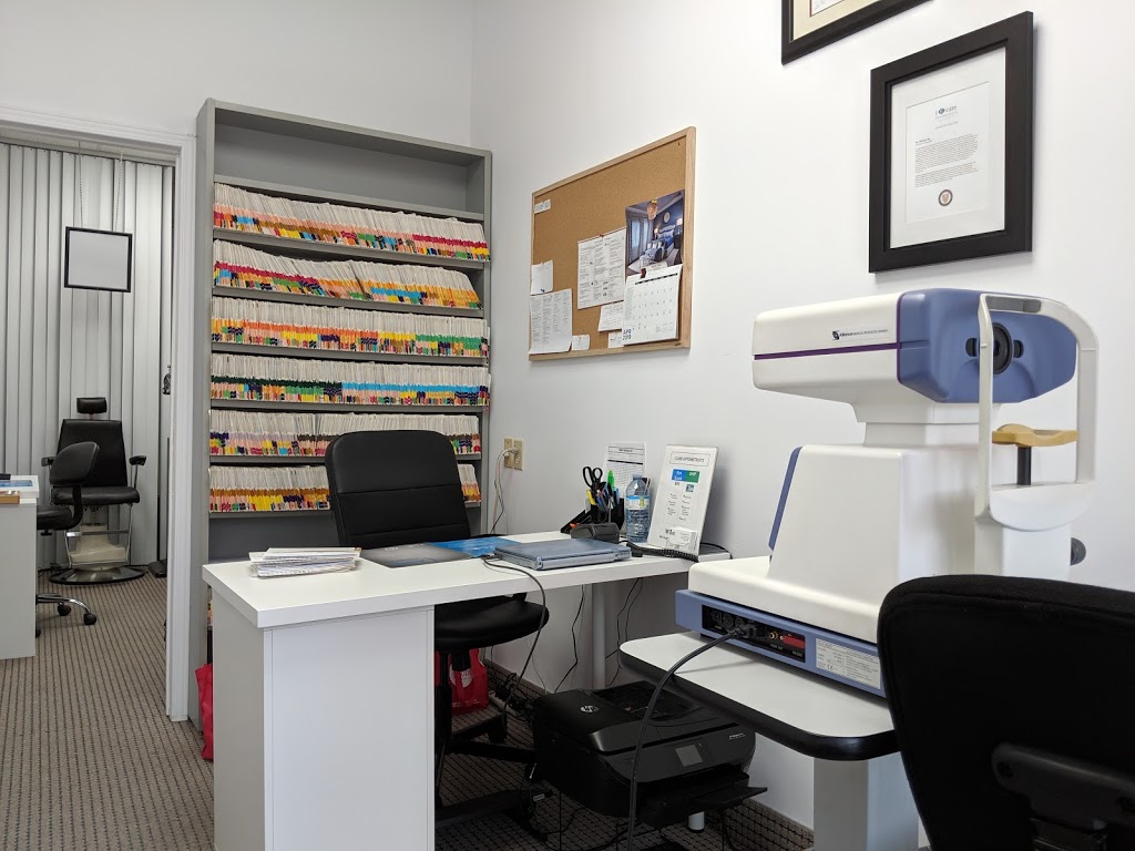 Hakim Optical Oakville - Trafalgar | 2335 Trafalgar Rd, Oakville, ON L6H 7K7, Canada | Phone: (905) 257-0433