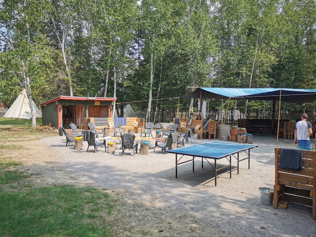 Village de Tee-Pee La Bourgade | 158 Chem. Poissant, Lac-Saint-Paul, QC J0W 1K0, Canada | Phone: (819) 587-4350