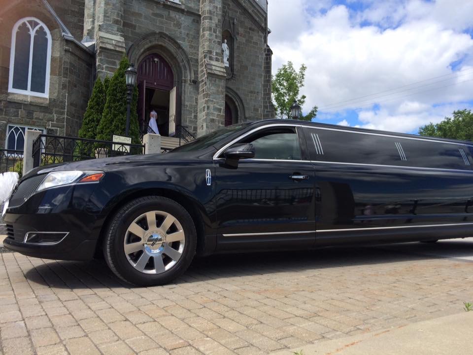 Limousines Marilou | 514 Boul. Louis-XIV, Québec, QC G1H 4N9, Canada | Phone: (418) 717-0379