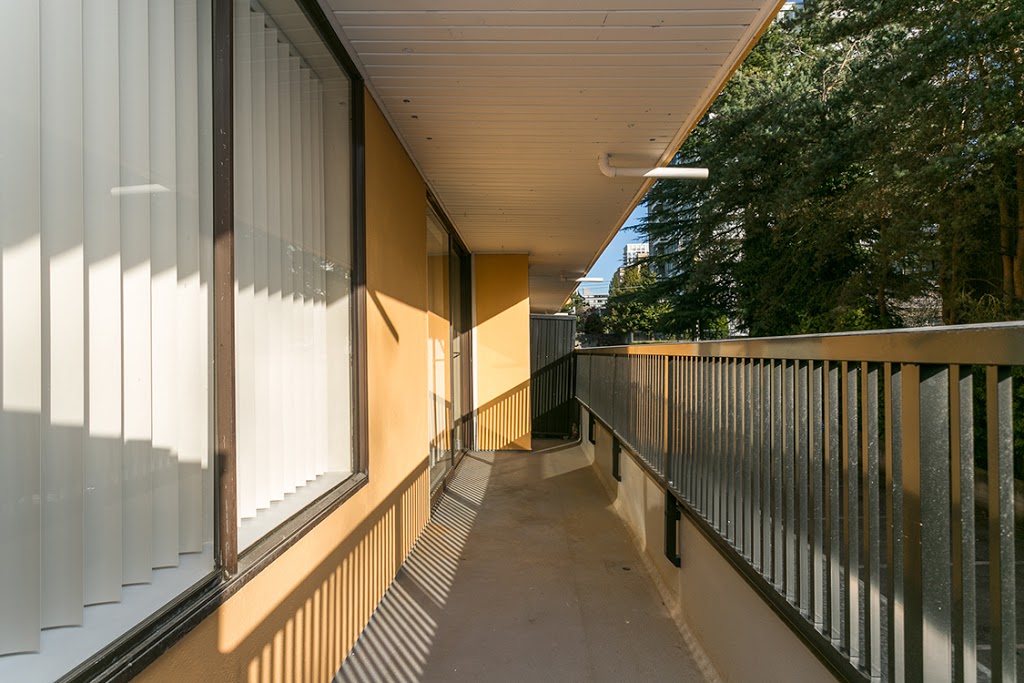 Skyview Apartments | 908 Sixth Ave, New Westminster, BC V3M 2B6, Canada | Phone: (604) 239-8891