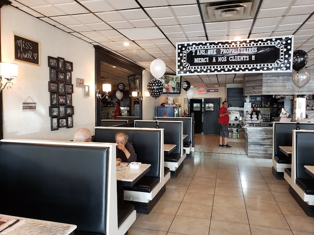 Restaurant Miss Laval | 3129 Bd Dagenais O, Laval, QC H7P 1T8, Canada | Phone: (450) 937-8080