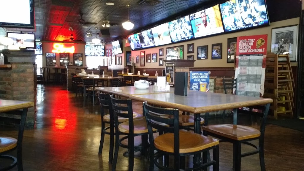 Legends Tavern | 600 Talbot St, St Thomas, ON N5P 1C7, Canada | Phone: (519) 637-1567