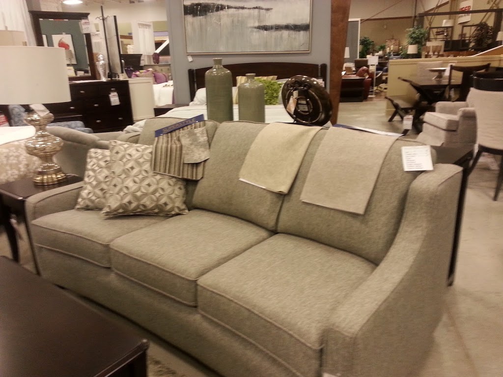 Smittys Fine Furniture | 170 Gateway Park Dr, Kitchener, ON N2P 2J4, Canada | Phone: (519) 658-9313