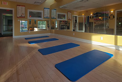 Pilates Victoria | 3200 Shelbourne St #200b, Victoria, BC V8P 1H2, Canada | Phone: (250) 598-9329