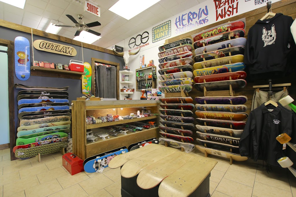 Outlaw Skateshop & café | 77-f Bd DAnjou, Châteauguay, QC J6J 2R1, Canada | Phone: (514) 973-8691