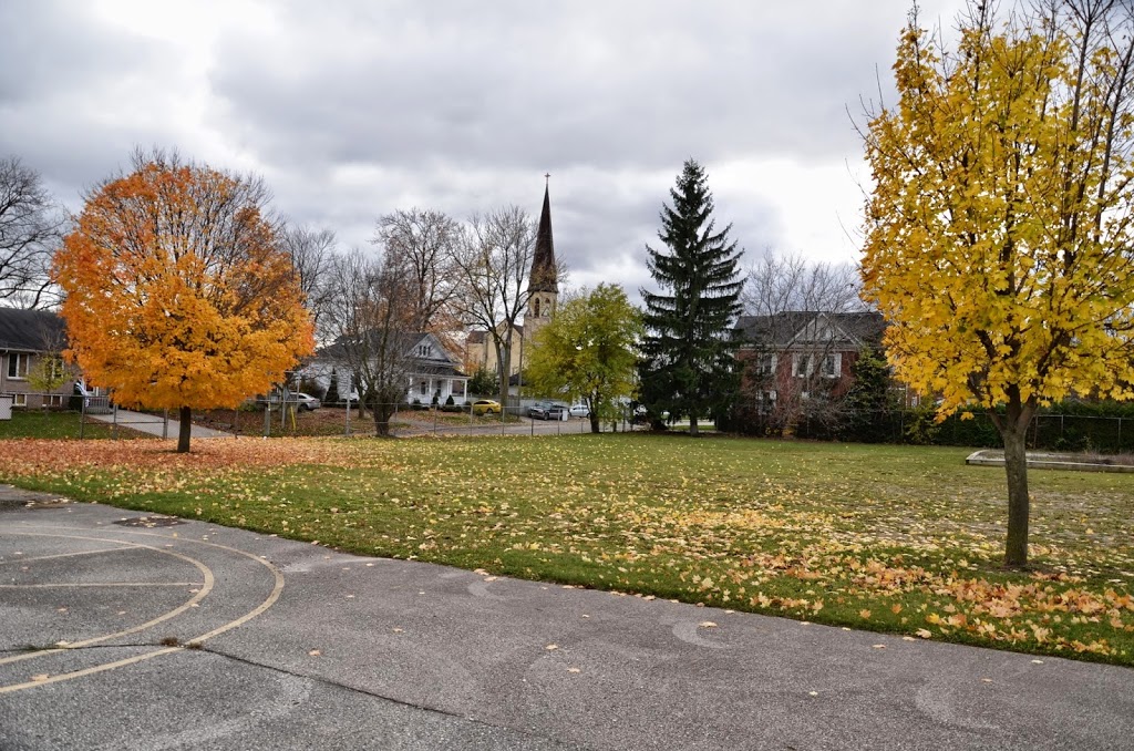 Vedic Institute Of Canada (Vedic Ashram) | 2437 Dundas St, Burlington, ON L7R 3X4, Canada | Phone: (905) 220-1515