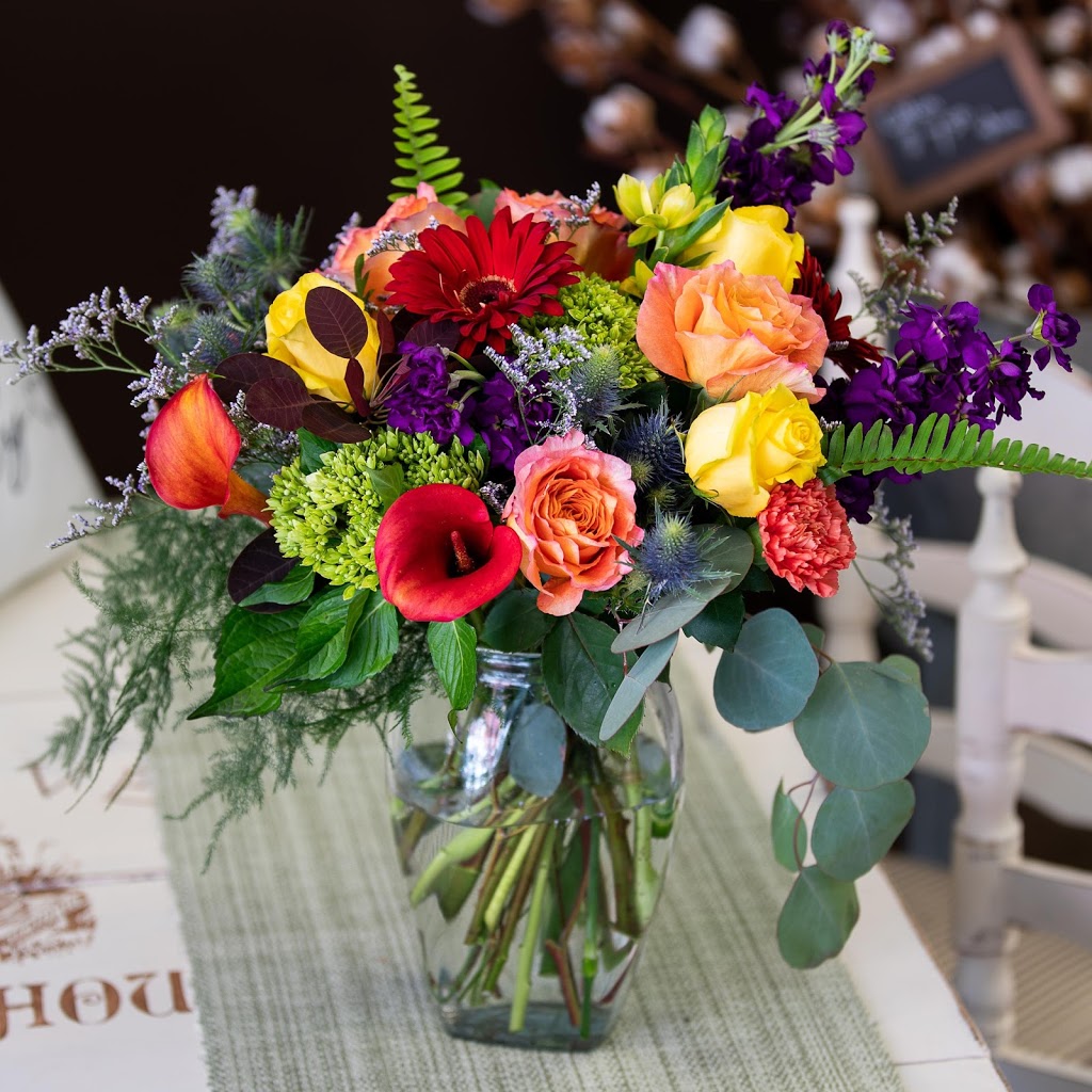 Loyalist Flowers | 4451 Bath Rd, Amherstview, ON K7N 1A3, Canada | Phone: (613) 634-1626