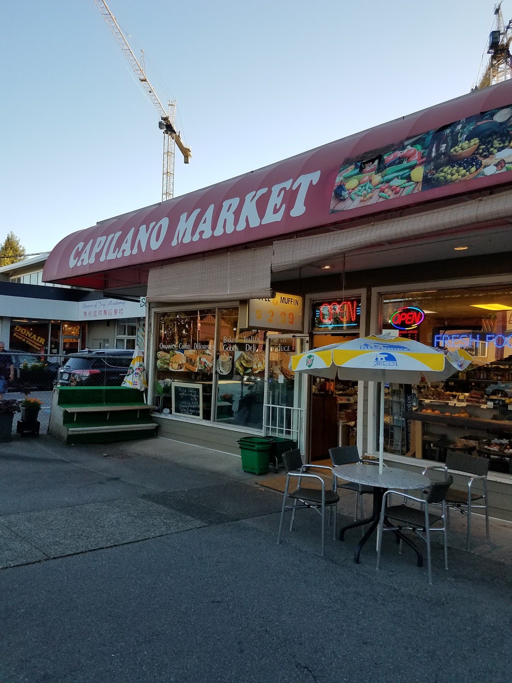 Capilano Market | 1847 Capilano Rd, North Vancouver, BC V7P 3B5, Canada | Phone: (604) 971-5999