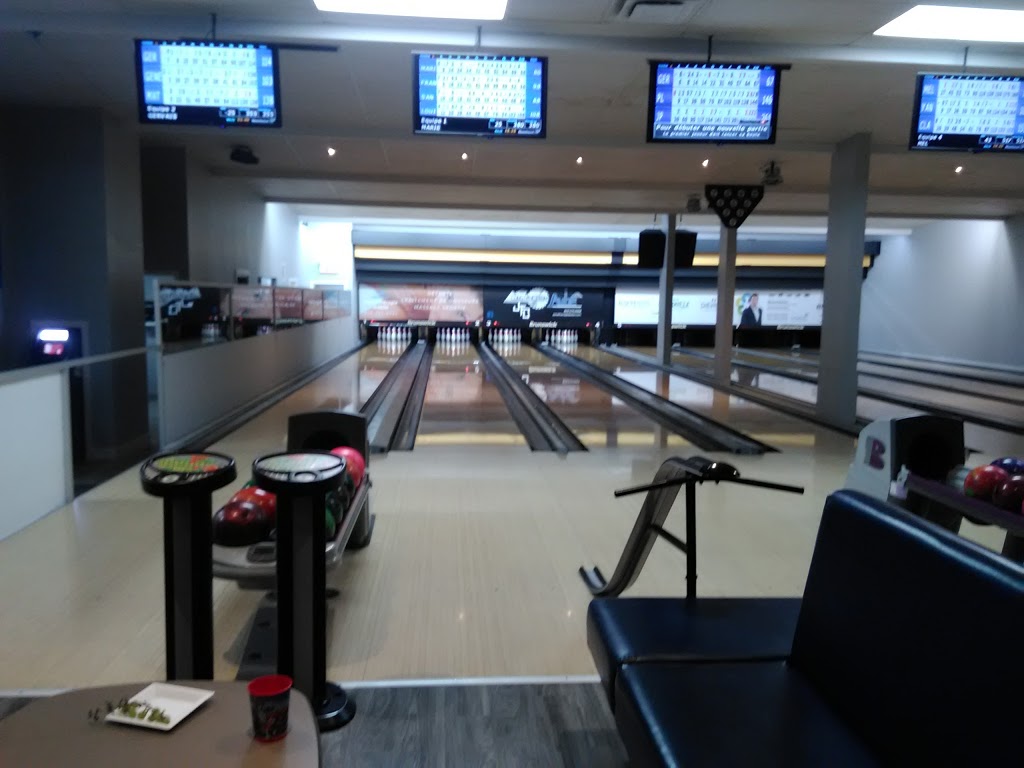 King Pin Bowling Alley | 969 Rue du Haut-Bois Sud, Sherbrooke, QC J1N 2C8, Canada | Phone: (819) 791-0417