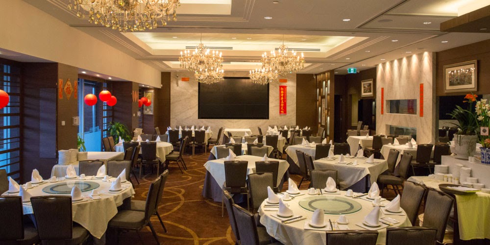 Peninsula (Oakridge) Seafood Restaurant | 650 W 41st Ave, Vancouver, BC V5Z 2M9, Canada | Phone: (604) 428-9999