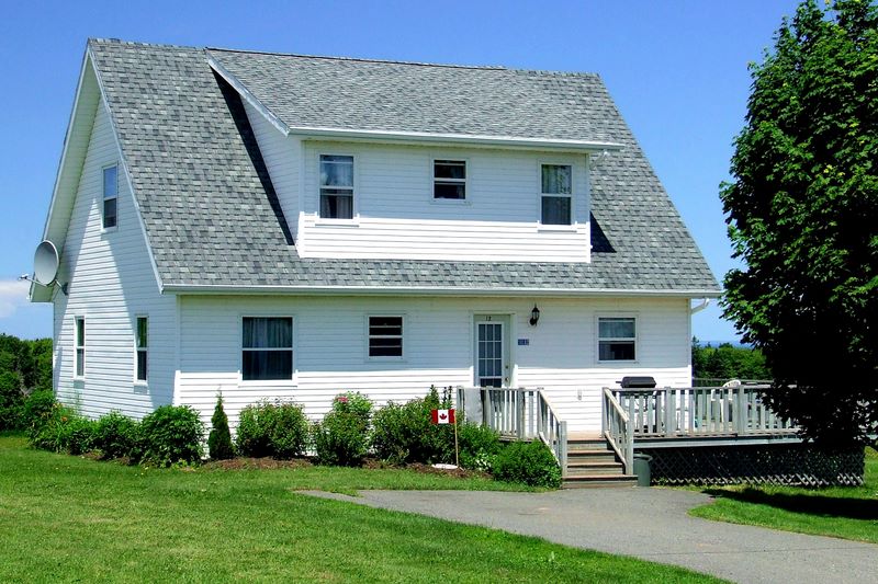 Orchard View Cottages | 7644 Cavendish Rd, North Rustico, PE C0A 1N0, Canada | Phone: (902) 963-2157