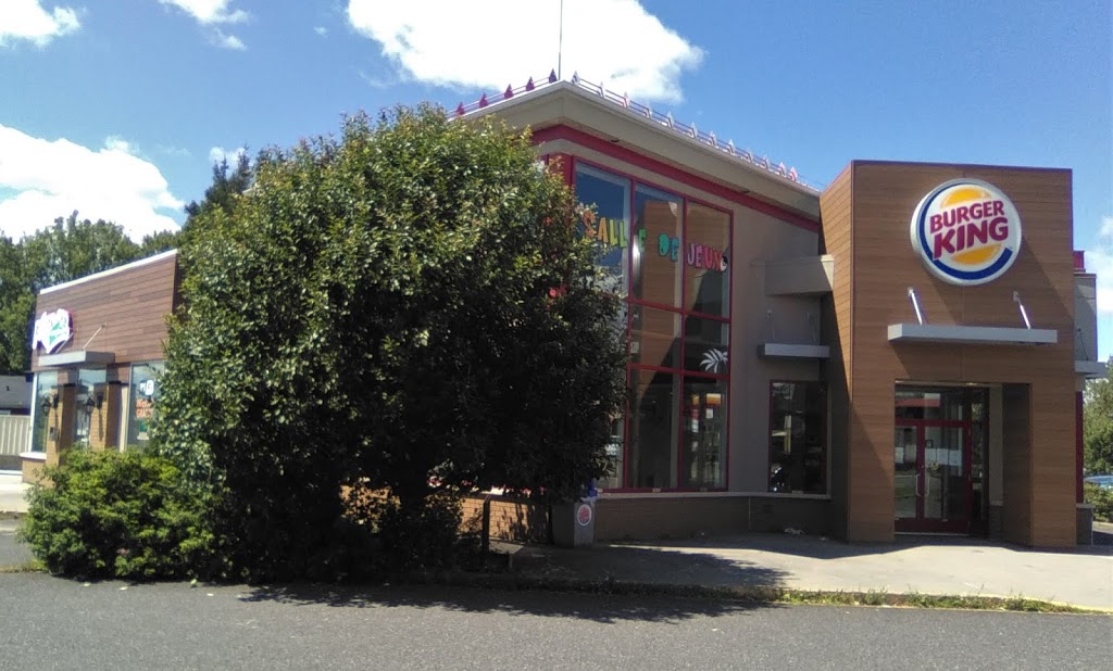 Burger King | 1600 Rue du Sud, Cowansville, QC J2K 2Y8, Canada | Phone: (450) 815-6639