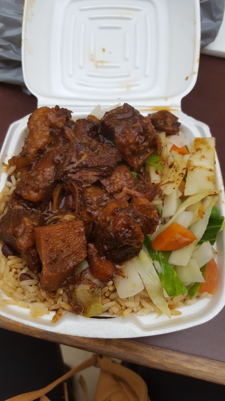 Tropical Joes | 25 Peel Centre Dr, Brampton, ON L6T 3R5, Canada | Phone: (905) 497-1928