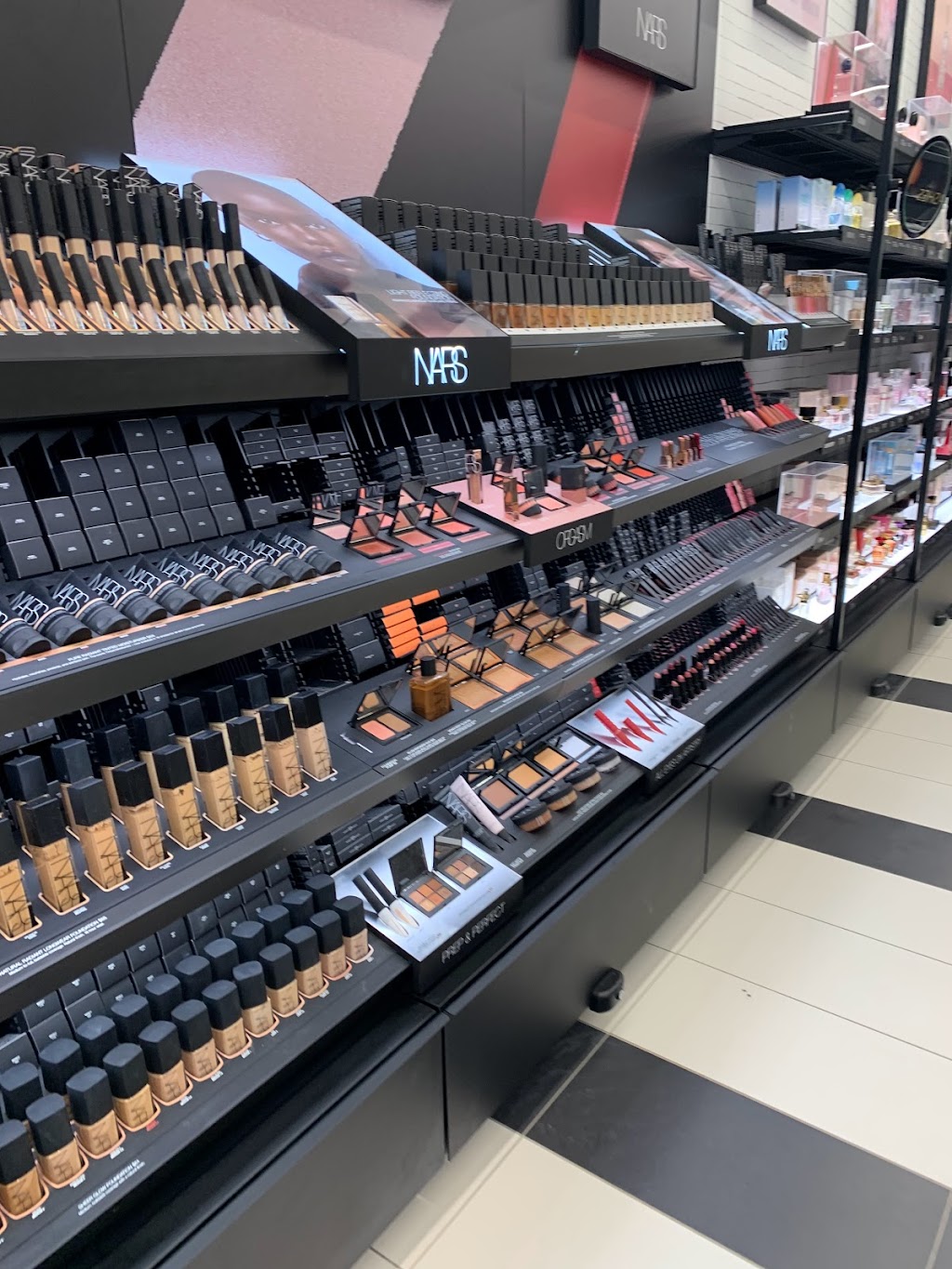 SEPHORA | 1585 Kenaston Blvd UNIT 11, Winnipeg, MB R3P 2N3, Canada | Phone: (431) 813-8688