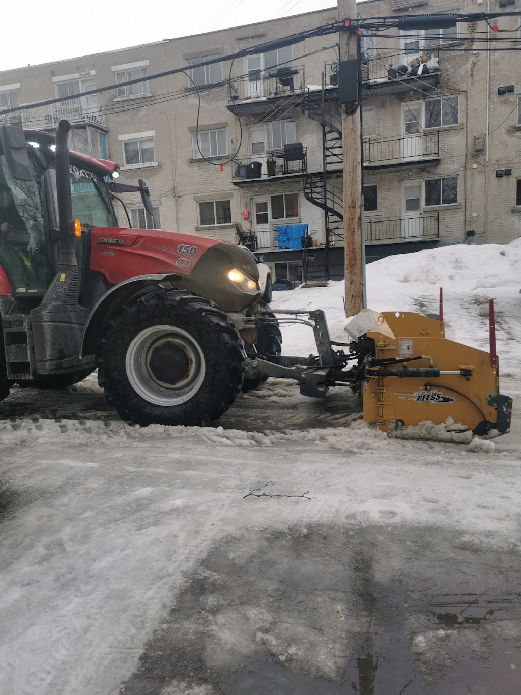 Déneigement Fortier Inc. | 2550 Rue Dickson, Montréal, QC H1N 2J3, Canada | Phone: (514) 827-2428