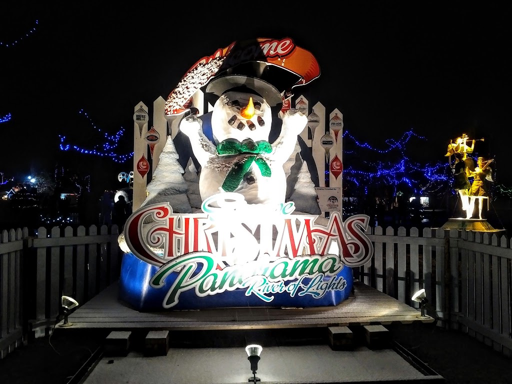 Simcoe Christmas Panorama | 50 Bonnie Dr, Simcoe, ON N3Y 3V6, Canada | Phone: (519) 426-1022