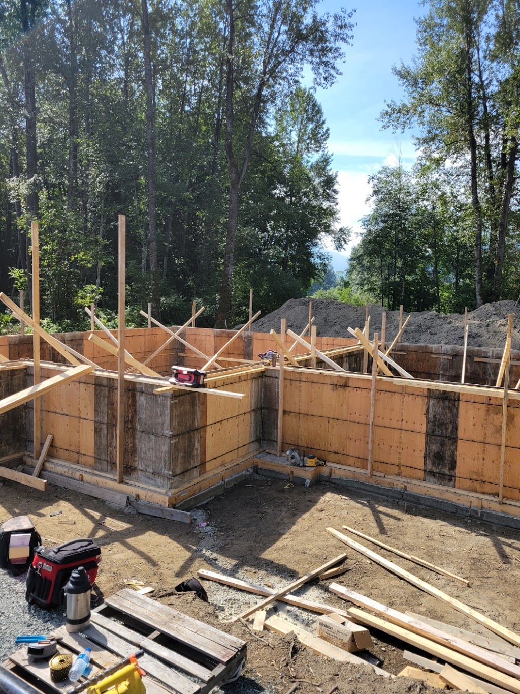 Creek Cedar Contracting Ltd. | 8284 Schiye road, Agassiz, BC V0M 1A2, Canada | Phone: (604) 798-0617