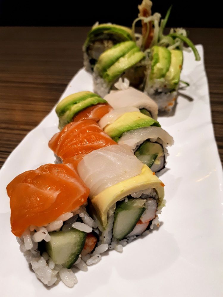 Hockey Sushi | 1102 Centre St, Thornhill, ON L4J 3M8, Canada | Phone: (905) 882-6663