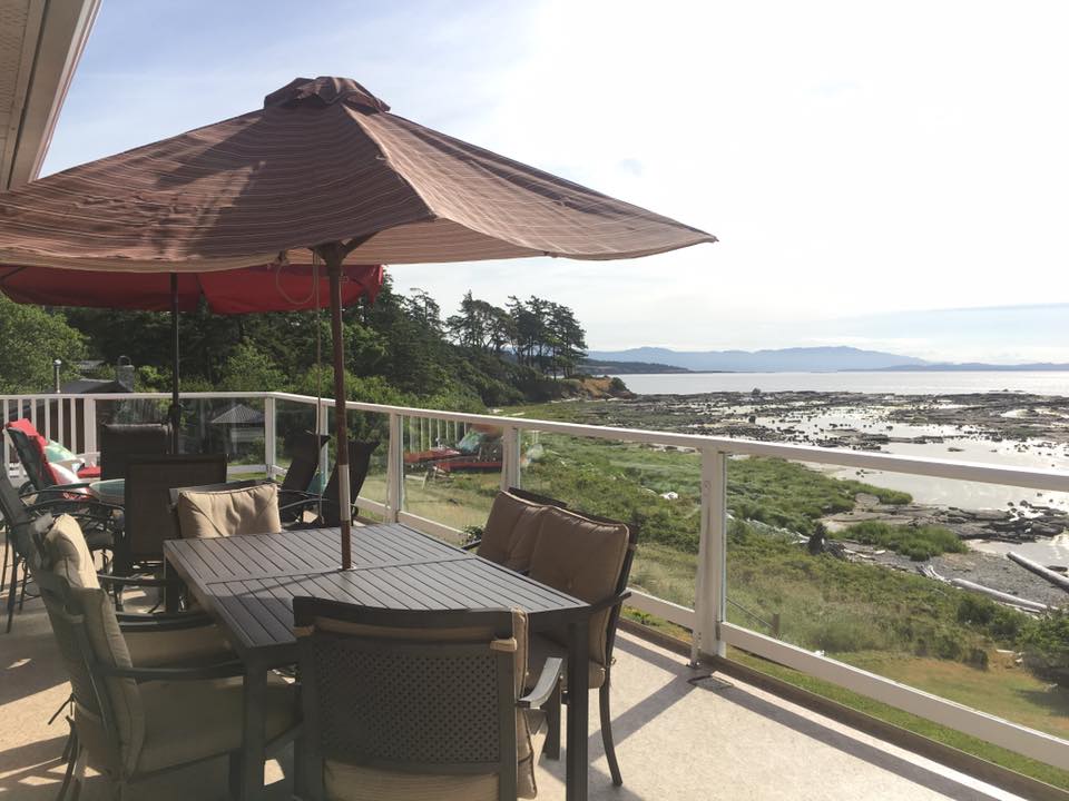 Sandpiper Beach Retreat | 4880 Porpoise Cres, Hornby Island, BC V0R 1Z0, Canada | Phone: (250) 268-8688